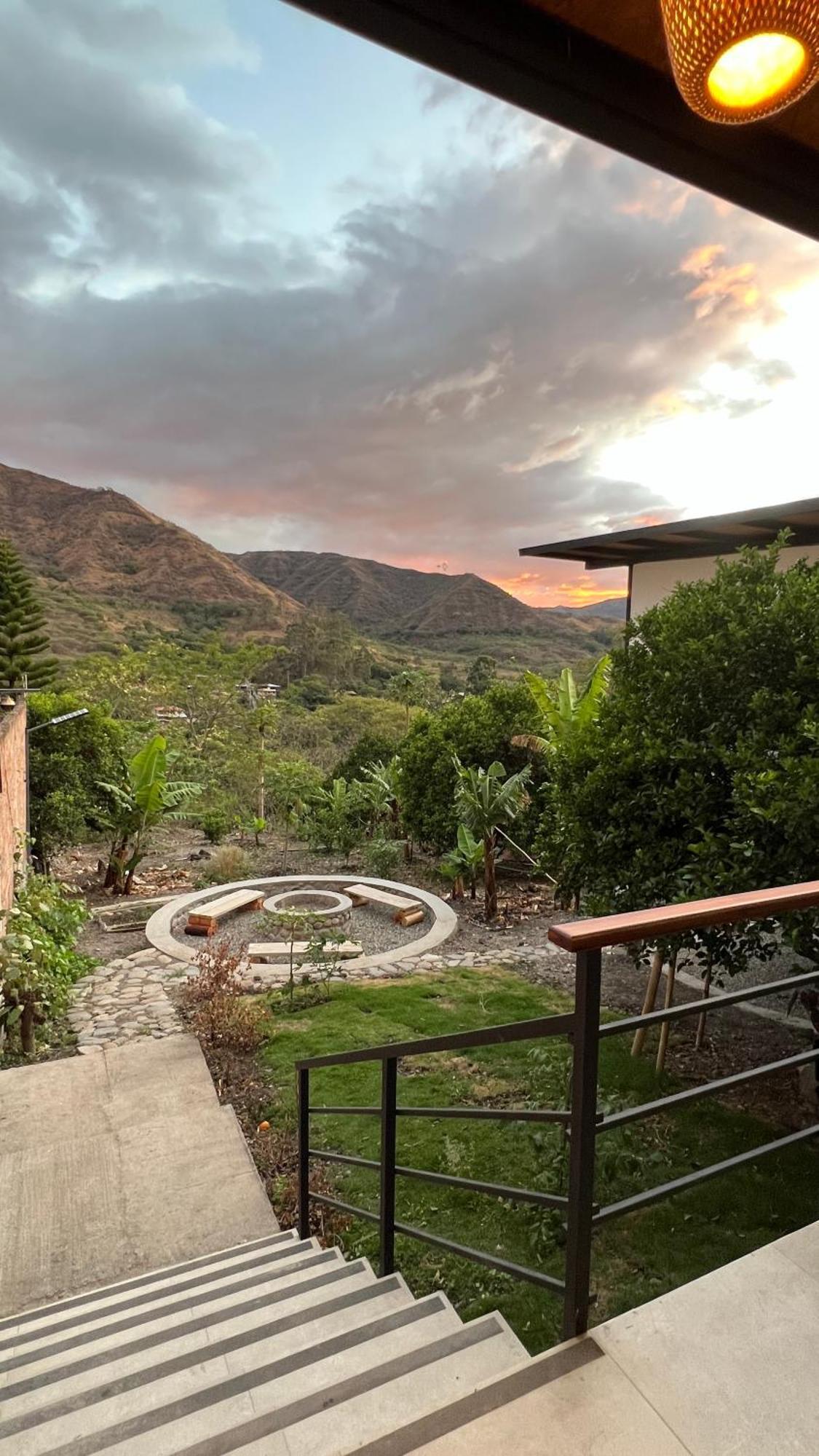 Villa Casa-Refugio Del Sol Vilcabamba Exterior foto